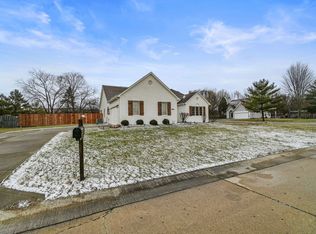 14901 Windmill Dr, Carmel, IN 46033