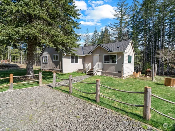 146 Lost Highway W, Seabeck, WA 98380