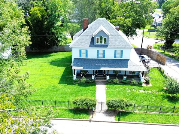 1202 Trogdon St, North Wilkesboro, NC 28659