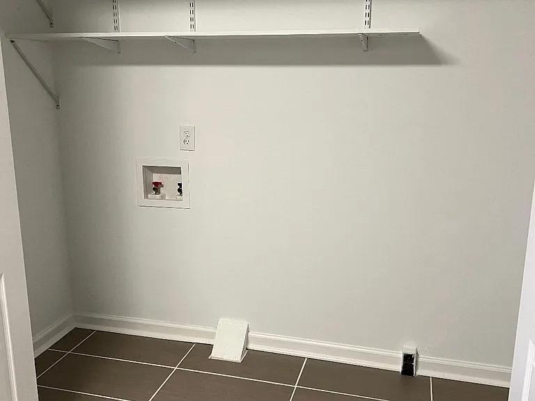 Huge Pantry - Wash and Dryer additional option negotiable