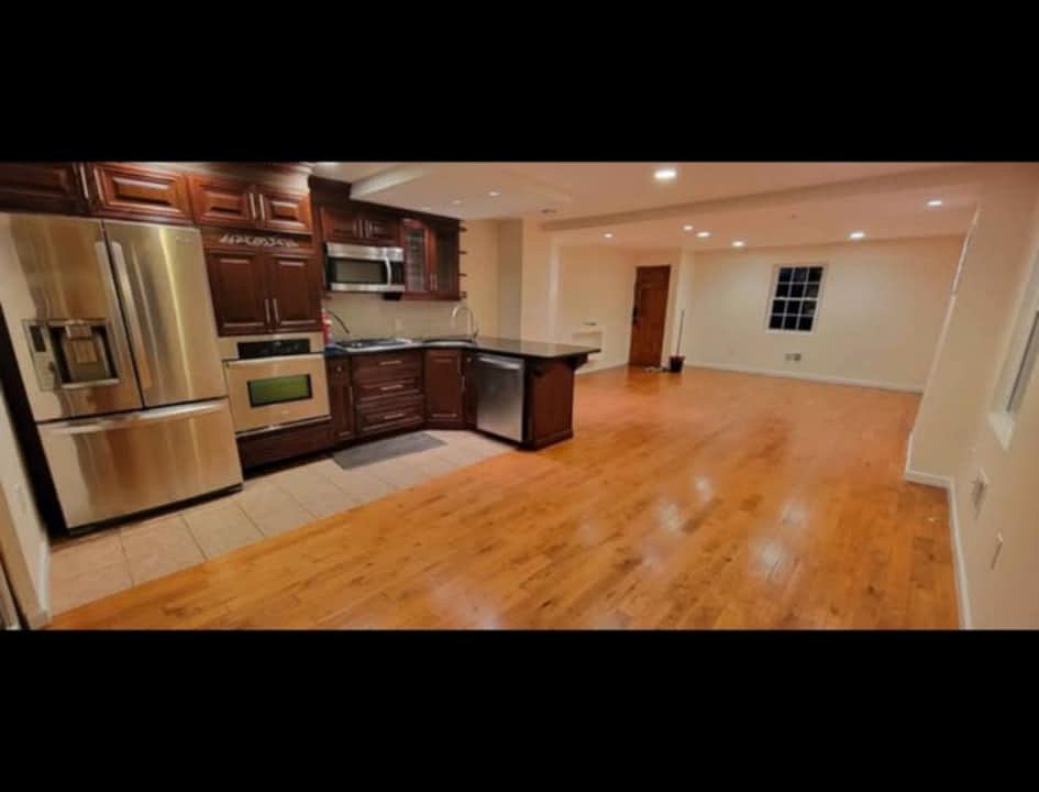 1st image of 78 Macarthur Ave Floor 2