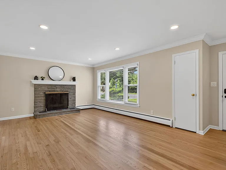 663 Mountain Ave — Photo 10