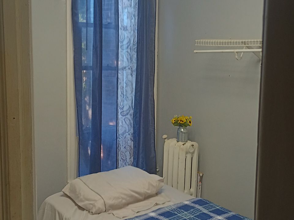 1st image of 6058 N Norwood St #2M