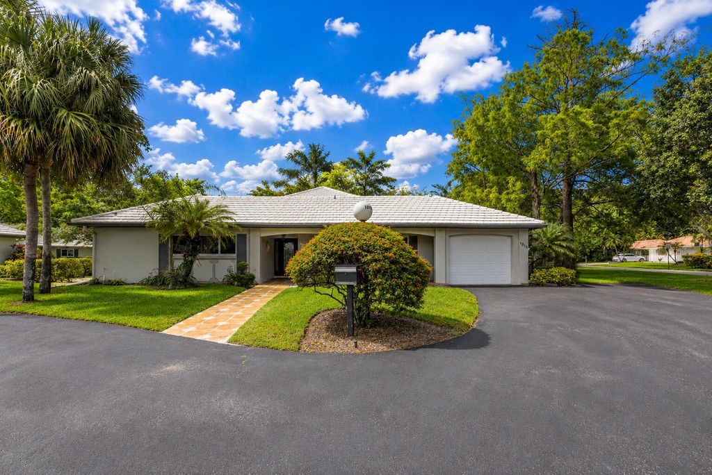 1019 E Cypress Drive, photo 2