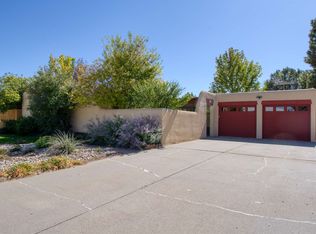 471 Grand Canyon Dr, White Rock, NM 87547
