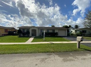 9440 NW 8th St, Hollywood, FL 33024