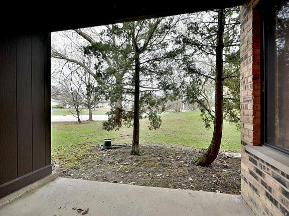 4th image of 6270 Trinity Dr #1-C