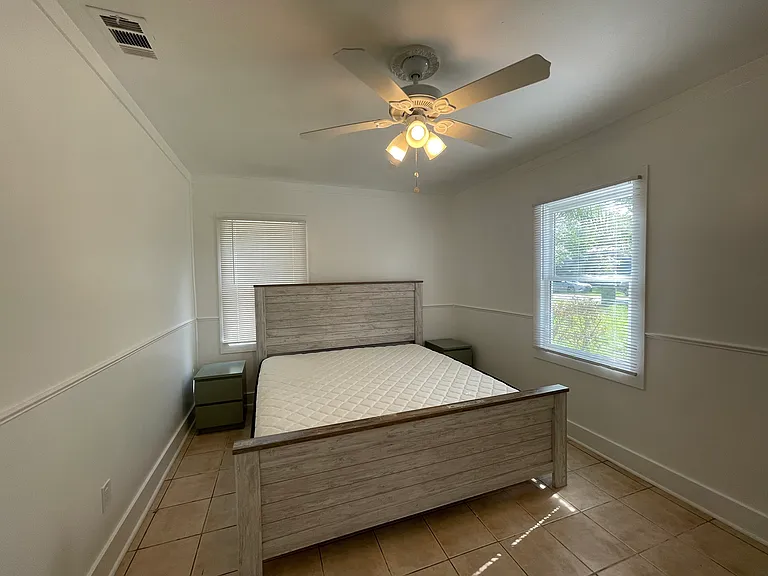 5414 Emory Dr — Photo 2