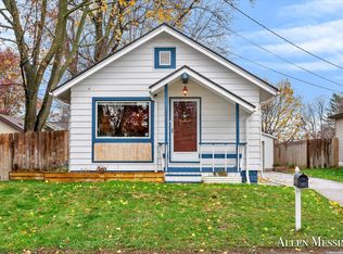 1323 Ridgeway St NE, Grand Rapids, MI 49505