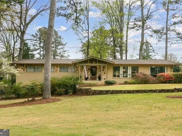 2744 Pinestream Dr NE, Marietta, GA 30068