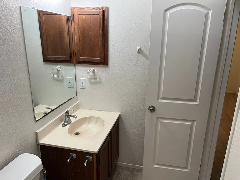 141 N Troy Ave #A — Photo 11