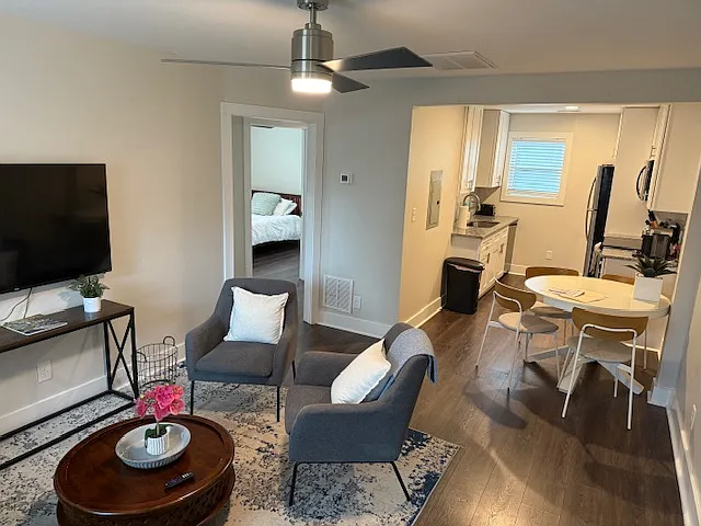 1909 Pegram St #1 — Photo 10