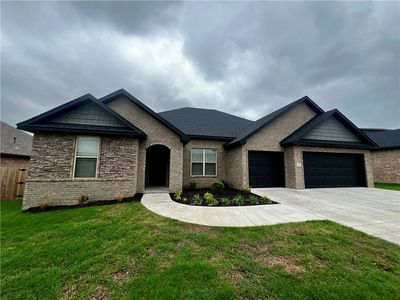 301 Doral Dr, Cave Springs, AR, 72718
