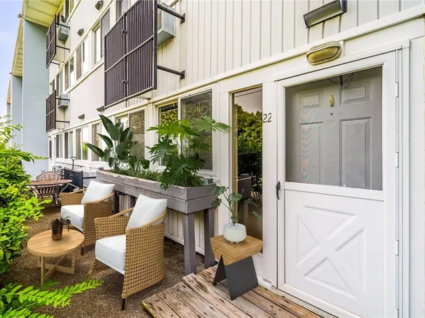 2 Wyndover Woods Lane #22, White Plains, NY 10603