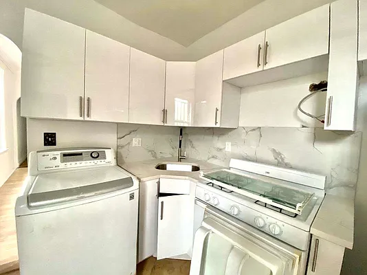 Rented by Ink Realty Services LLC | media 4