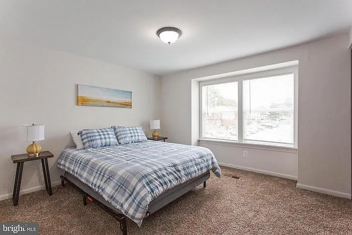 8593 Pioneer Dr — Photo 10