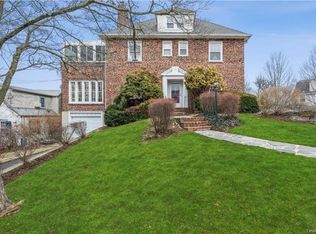 19 Alden Rd, Larchmont, NY 10538