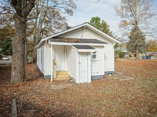 606 N King Ave, Dunn, NC 28334