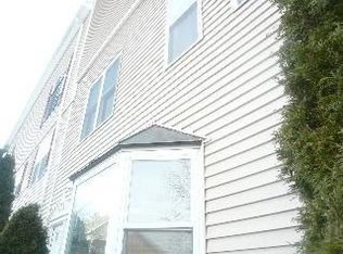 110 Coolidge Hill Rd APT 3, Watertown, MA 02472