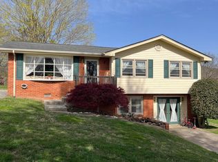 124 Meredith Rd, La Follette, TN 37766