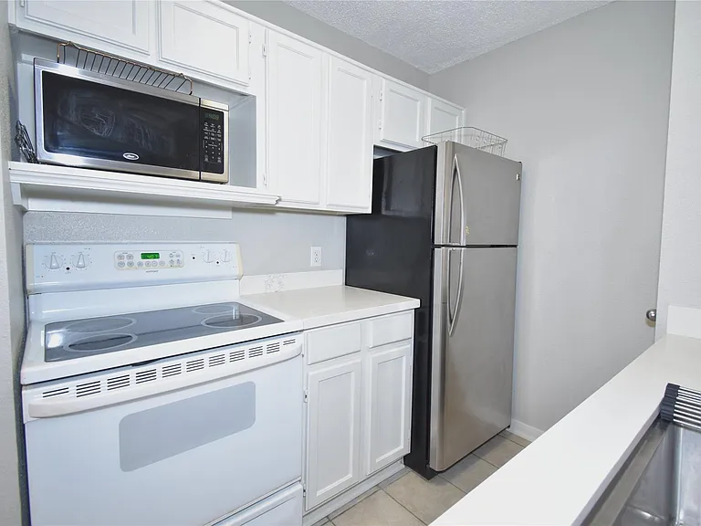 2121 Hepburn St #722 — Photo 12