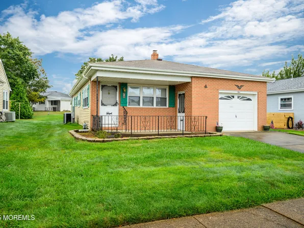 4 Puerto Vallarta Street, Toms River, NJ 08757