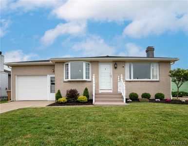 48 Castlewood Dr, Cheektowaga, NY, 14227