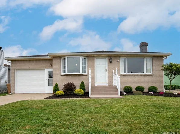 48 Castlewood Dr, Cheektowaga, NY 14227