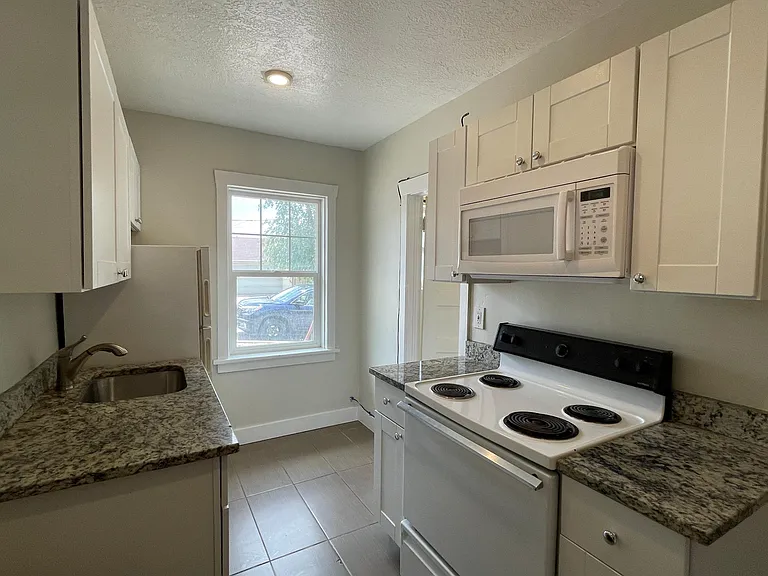 530 N Columbus St #3 — Photo 6