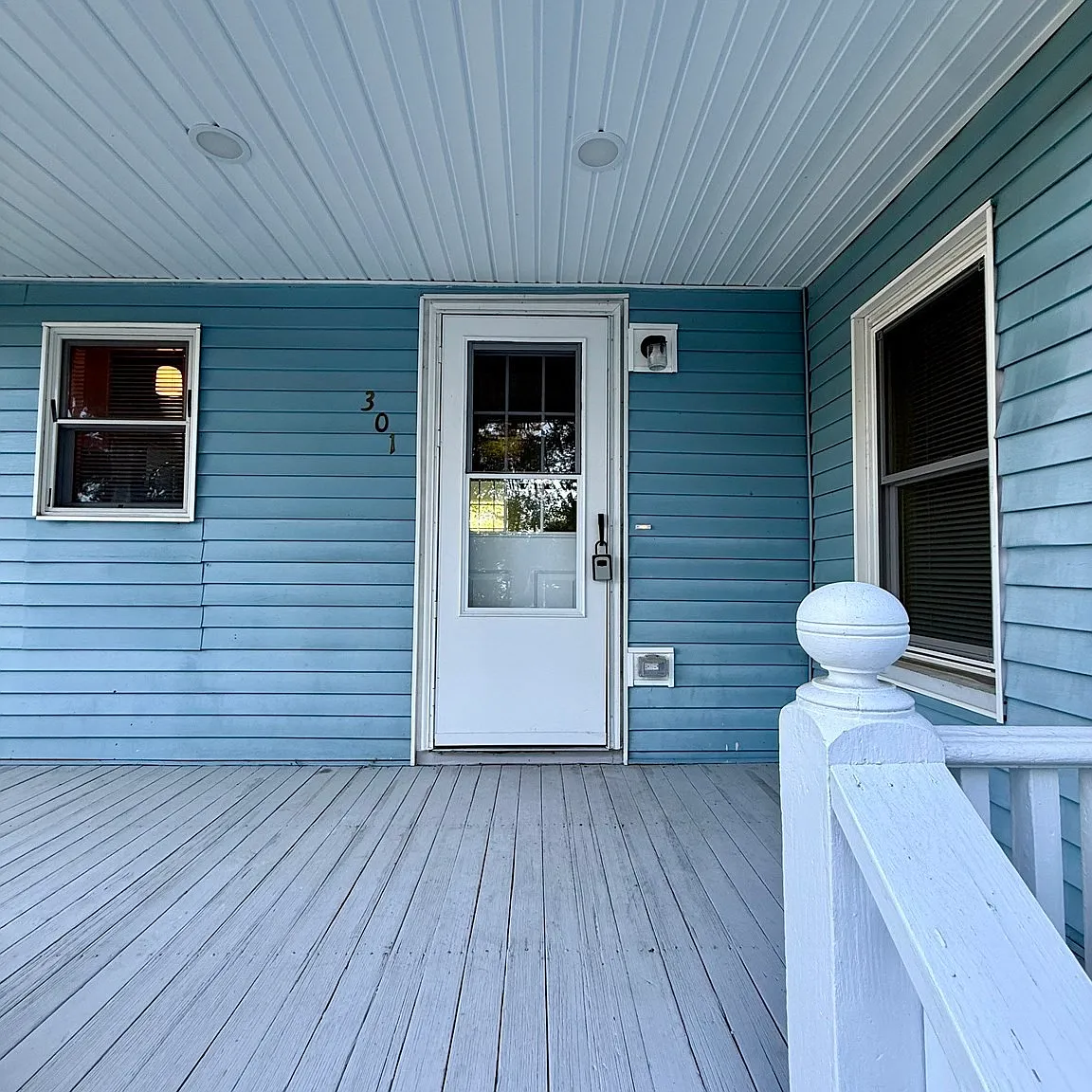 2 bed, 1.0 bath, 1381 sqft, $3,000 — Photo 3