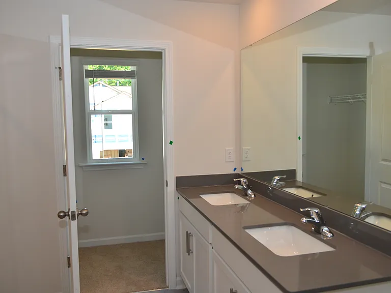 136 Pisgah St — Photo 18