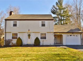198 Mountain Rd, West Hartford, CT 06107
