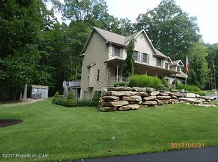 26 Muskegon Cir, Hazle Township, PA 18202