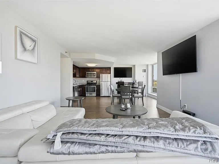 250 E Harbortown Dr #404 — Photo 10