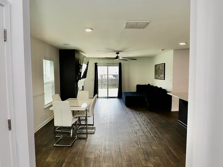 2037 Elmridge Rd — Photo 9