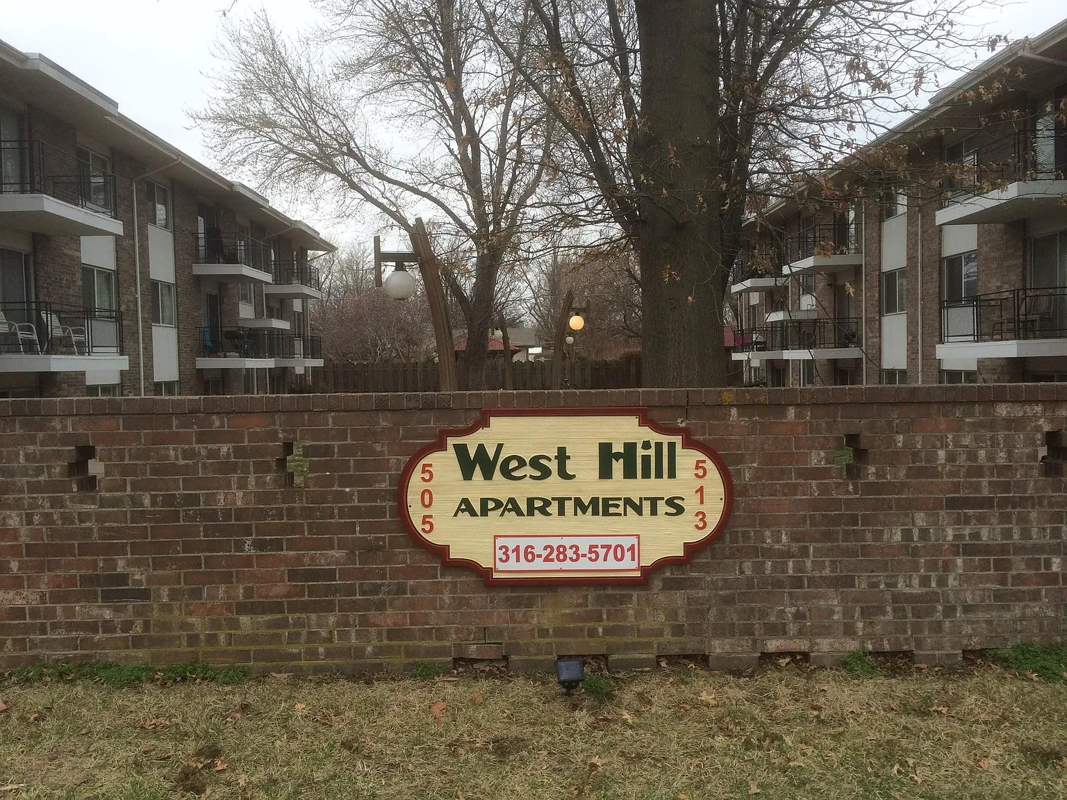 2 bed, 920 sqft, $825 — Photo 1