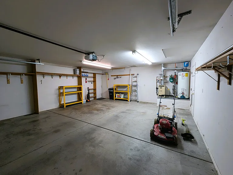 460 1/2 E Scenic Dr — Photo 22