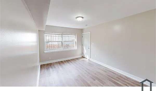 4633 Hillside Rd SE #3