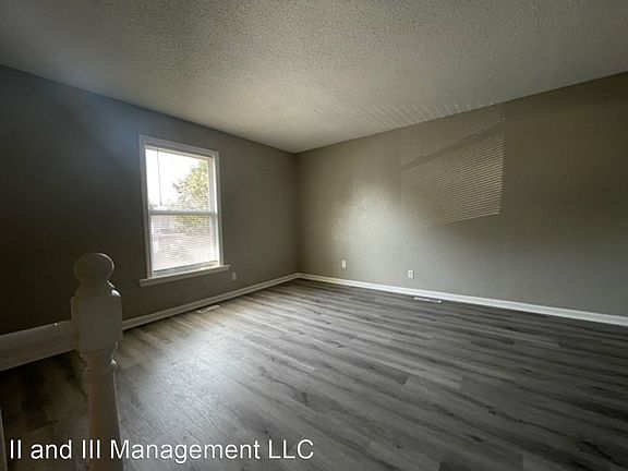 5th image of 1604 E Elm Ter