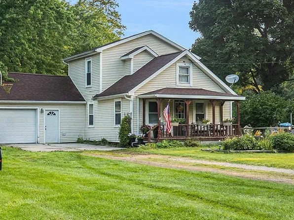 7043 Liggett St, Kalamazoo, MI 49048