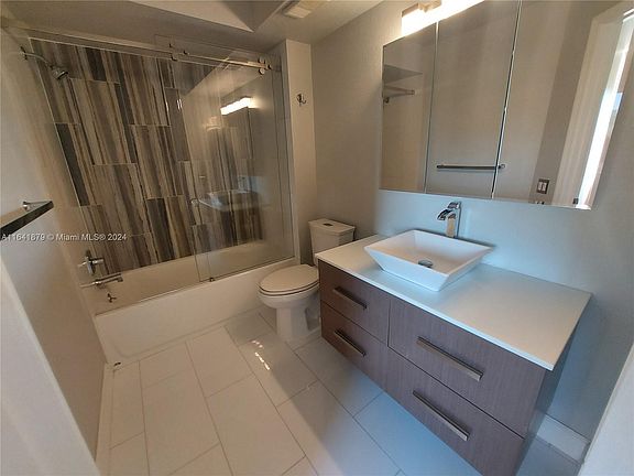 4th image of 13090 Vista Isles Dr #12