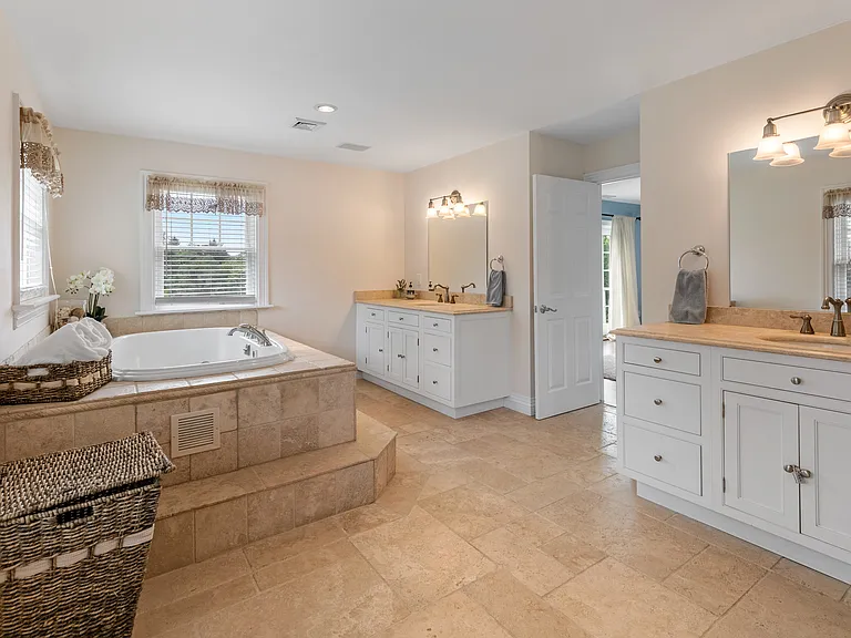 374 N Sea Mecox Rd — Photo 16