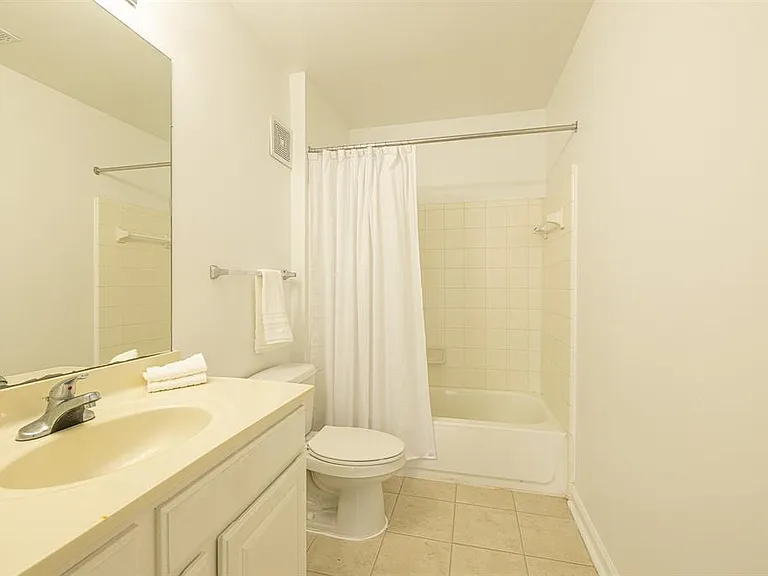 1725 Harvey Mitchell Pkwy S #1613 — Photo 14