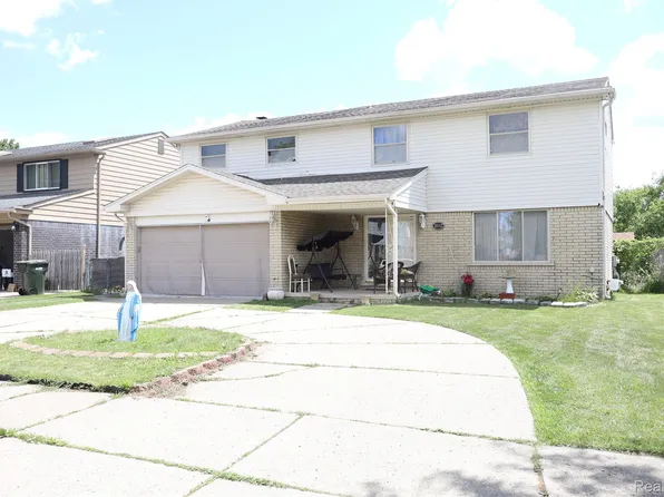 39552 Forbes Dr, Sterling Heights, MI 48310