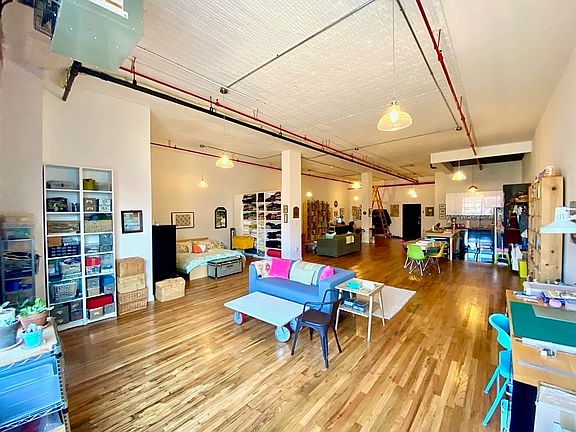 4th image of 205 McKibbin St #208