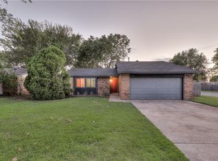 1301 S Aries Rd, Edmond, OK 73003