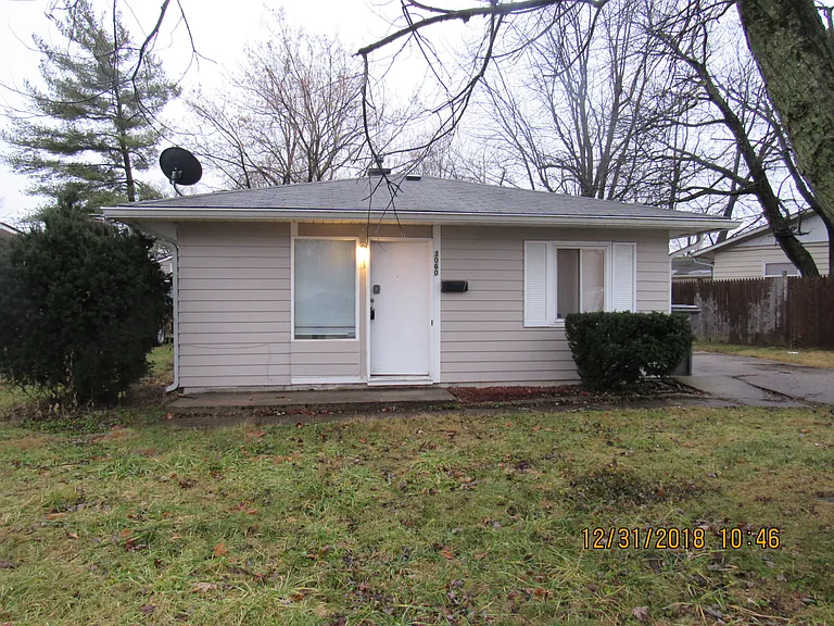 3060 Midvale Dr — Photo 1