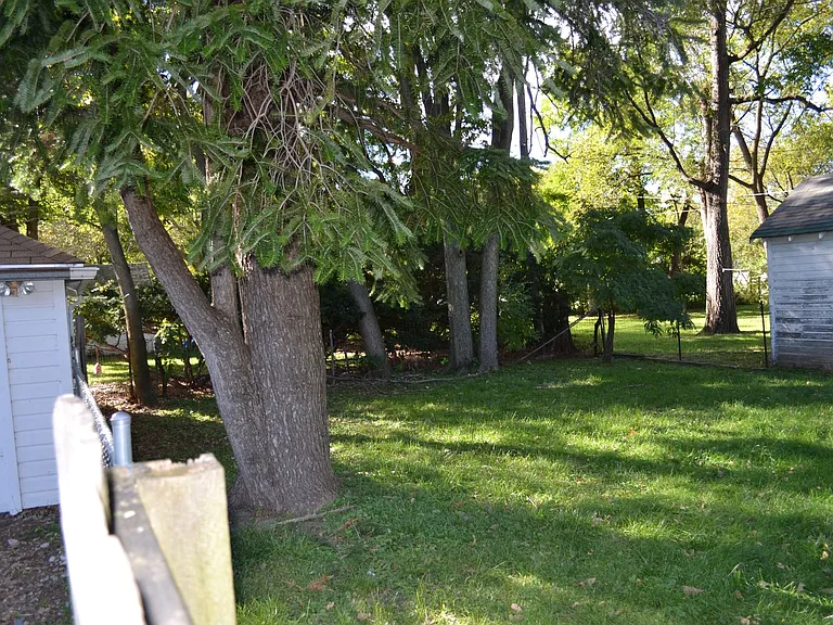 125 S Hazel Ave — Photo 13