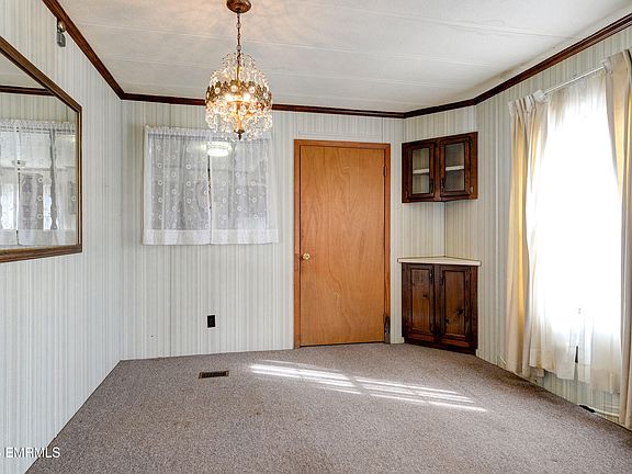 3rd image of 6630 Windsor Rd