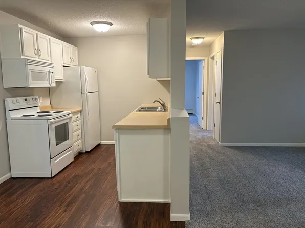 9141 Olson Memorial Hwy APT 106, Golden Valley, MN 55427